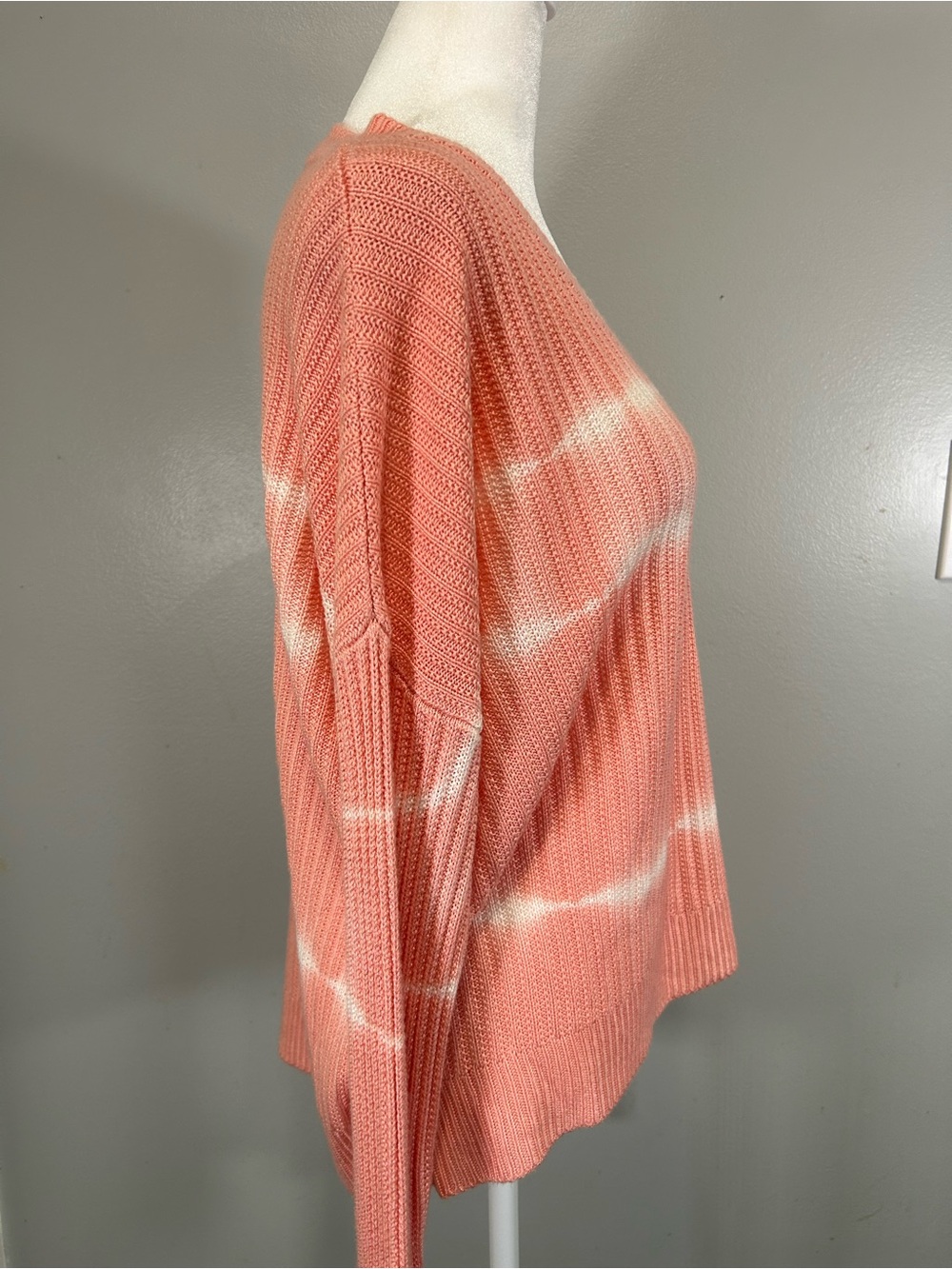 Women's Peach Tie-Dye V-Neck Slouchy Raglan Sweater Loose Knit Boho Minimalist - Picture 4 of 7